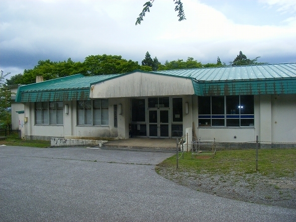 水源池公園内 学習センター